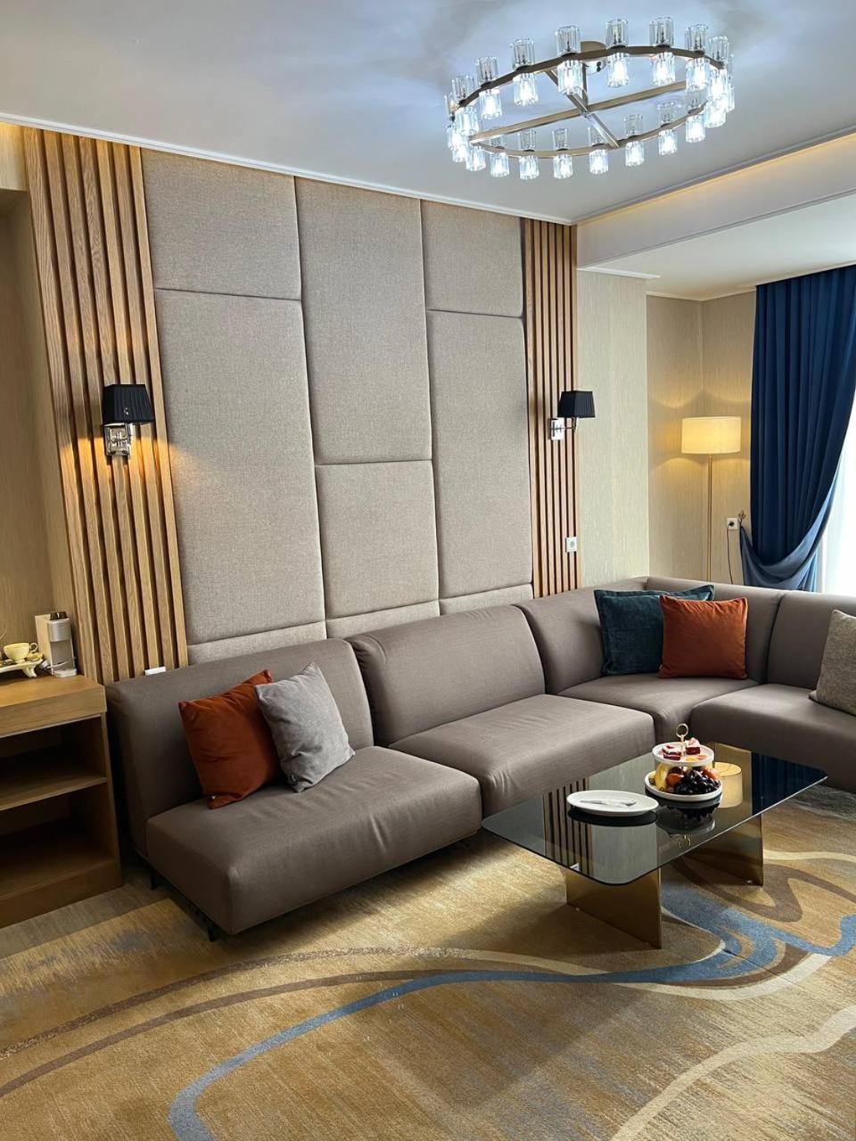 Sofia International Hotel Bisjkek Eksteriør bilde