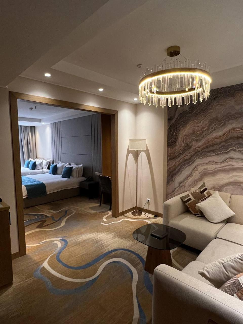 Sofia International Hotel Bisjkek Eksteriør bilde